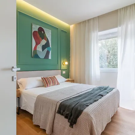 Apartment Sweet 23 *
