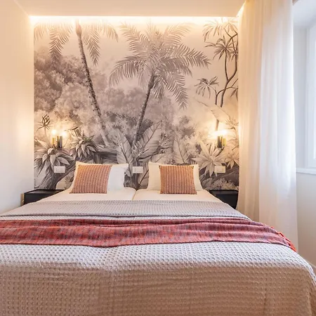 Apartment Sweet 23 *